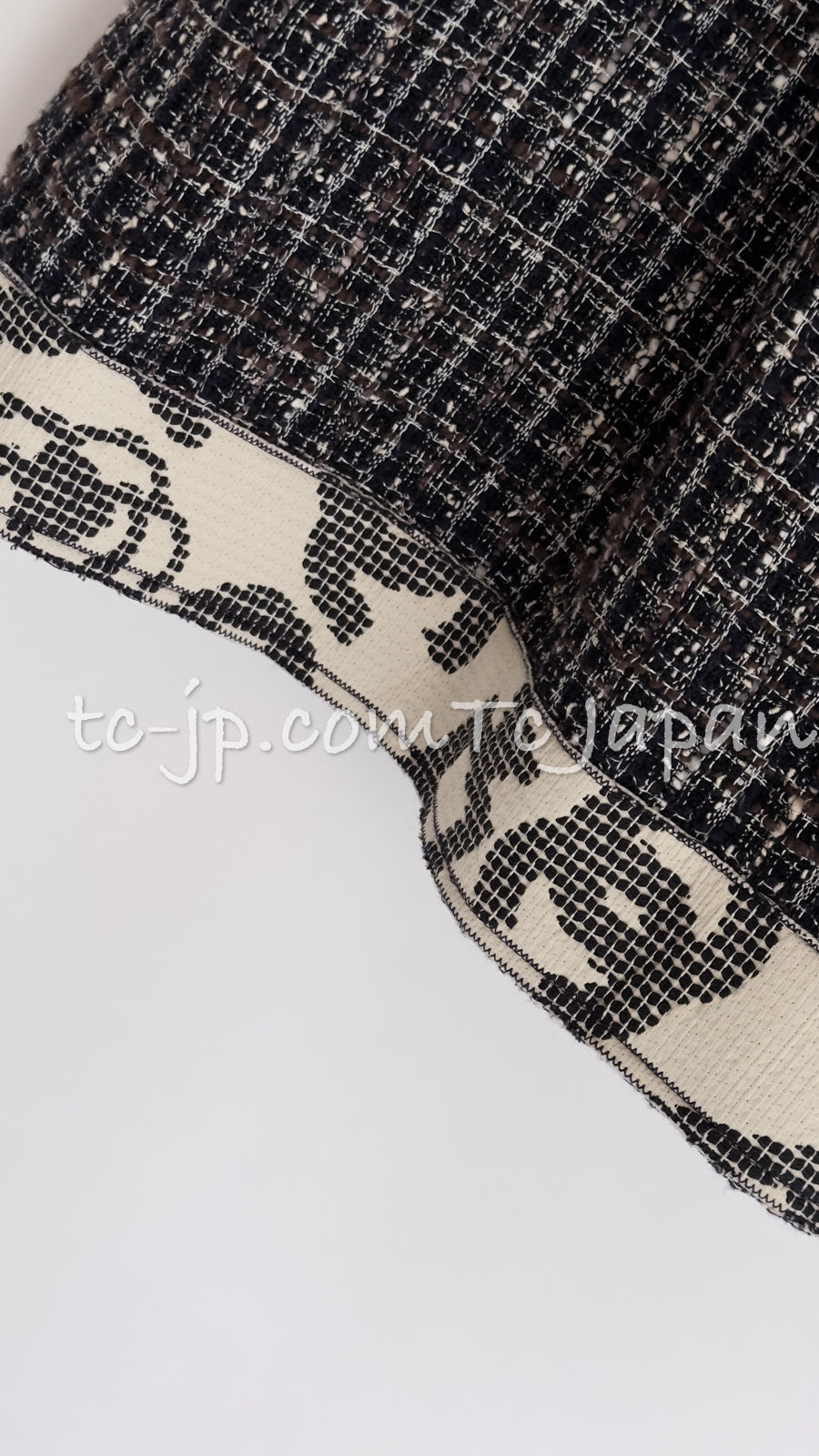 CHANEL 06S Gray Beige CC Logo Tweed Jacket Skirt Suit 38 シャネル CCロゴ グレー ベージュ ツイード ジャケット スカート スーツ 即発