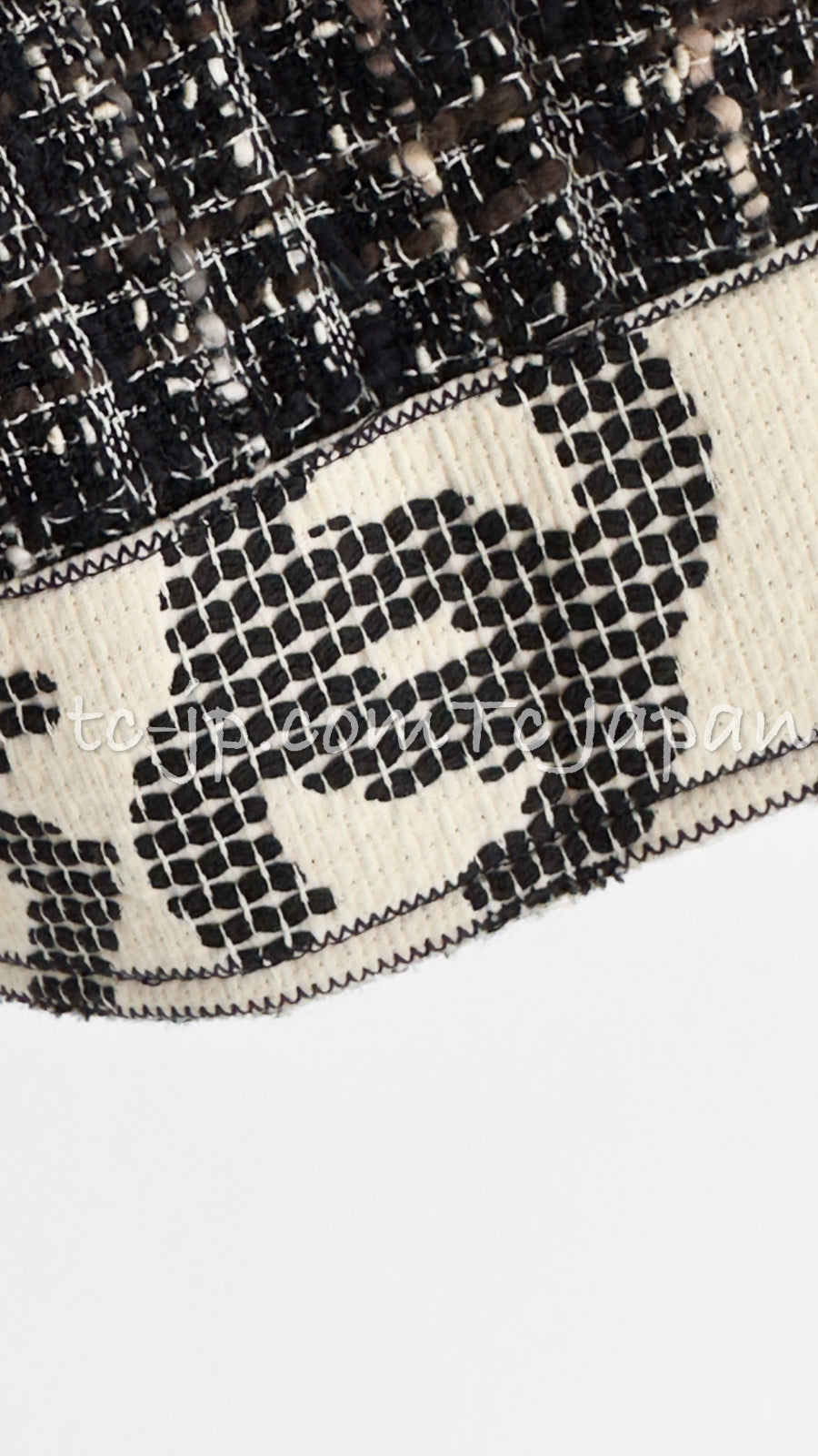CHANEL 06S Gray Beige CC Logo Tweed Jacket Skirt Suit 38 シャネル CCロゴ グレー ベージュ ツイード ジャケット スカート スーツ 即発