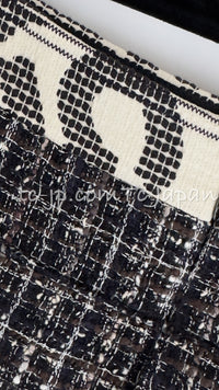 CHANEL 06S Gray Beige CC Logo Tweed Jacket Skirt Suit 38 シャネル CCロゴ グレー ベージュ ツイード ジャケット スカート スーツ 即発