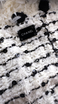 CHANEL 05S White Black Tweed Cardigan Jacket 34 36 シャネル ホワイト ブラック リボン ツイード カーディガン ジャケット 即発