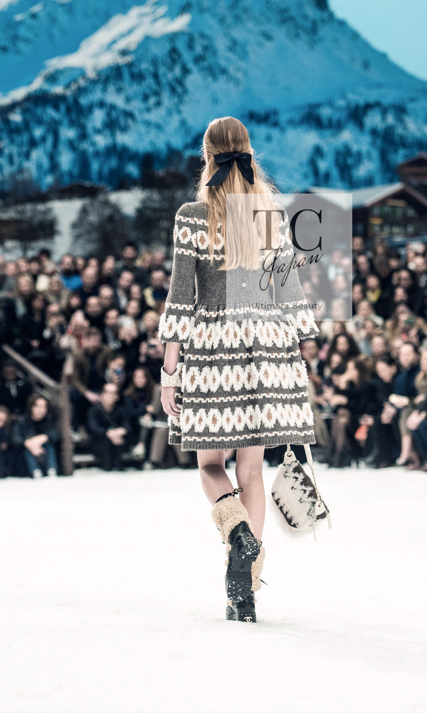 CHANEL 19A Charcoal Gray Wool Cashmere Knit Dress 38 シャネル チャコールグレー ウール カシミア ニット ワンピース 即発