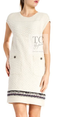 CHANEL 13B Ivory CC Logo Buttons Cashmere Knit Dress 42 シャネル アイボリー ココボタン カシミア 100% ニット ワンピース 即発