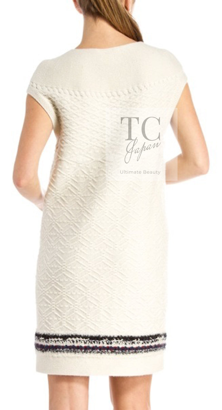CHANEL 13B Ivory CC Logo Buttons Cashmere Knit Dress 42 シャネル アイボリー ココボタン カシミア 100% ニット ワンピース 即発