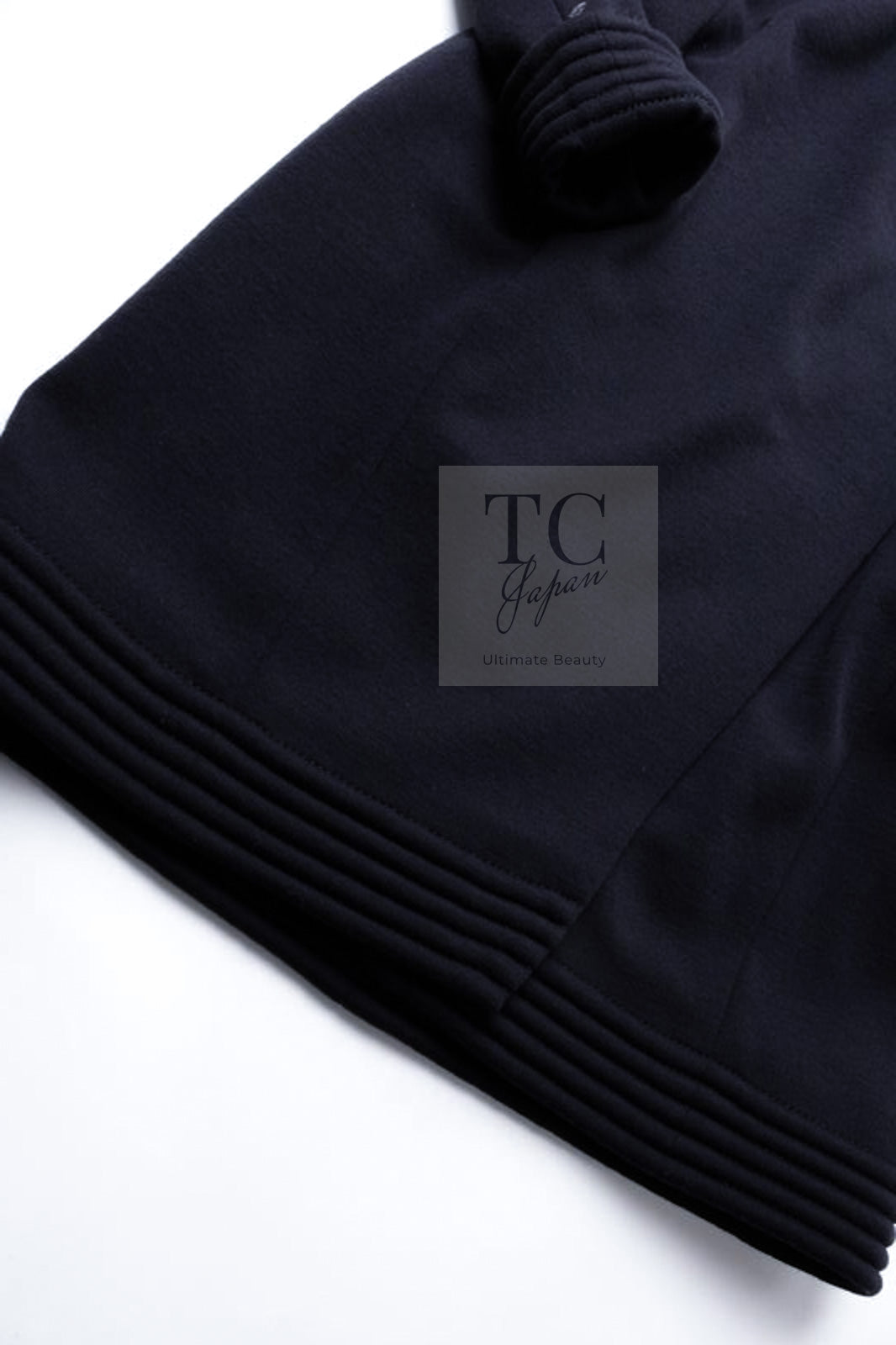 CHANEL 12A Navy Gripoix Button Wool Jersey Knit Dress 34 36 シャネル ネイビー グリポワ宝石 ボタン ウール ジャージ ニット ワンピース 即発 - TC JAPAN