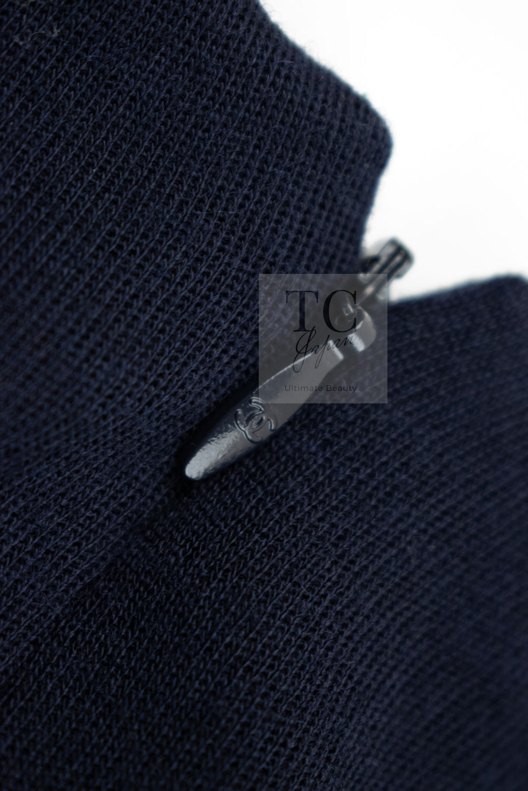 CHANEL 12A Navy Gripoix Button Wool Jersey Knit Dress 34 36 シャネル ネイビー グリポワ宝石 ボタン ウール ジャージ ニット ワンピース 即発 - TC JAPAN
