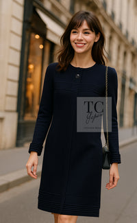 CHANEL 12A Navy Gripoix Button Wool Jersey Knit Dress 34 36 シャネル ネイビー グリポワ宝石 ボタン ウール ジャージ ニット ワンピース 即発 - TC JAPAN
