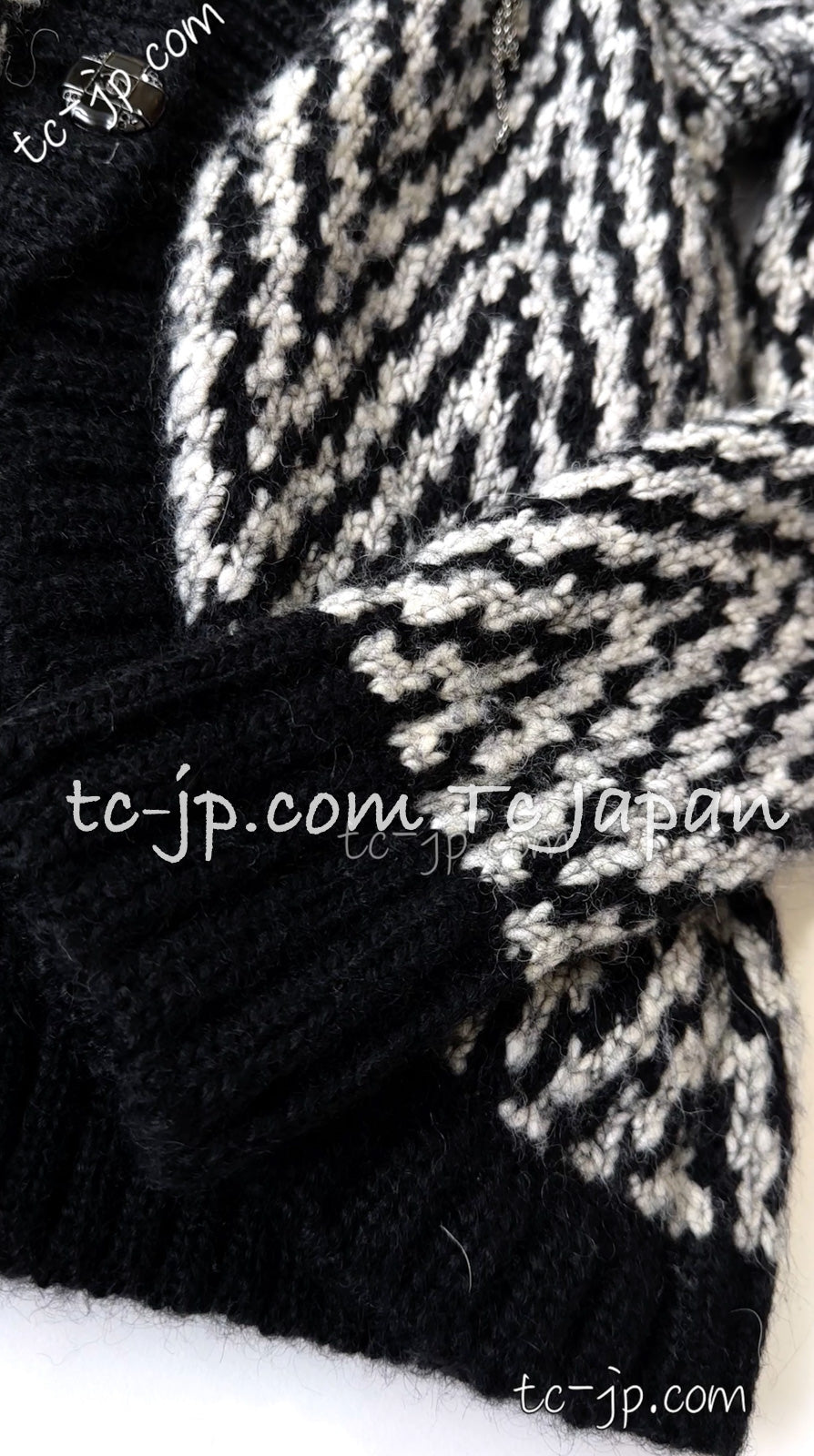 CHANEL 10A Black Ivory Wool Mohair Alpaca Knit Cardigan 34 シャネル ブラック アイボリー モヘア アルパカ ウール カーディガン 即発