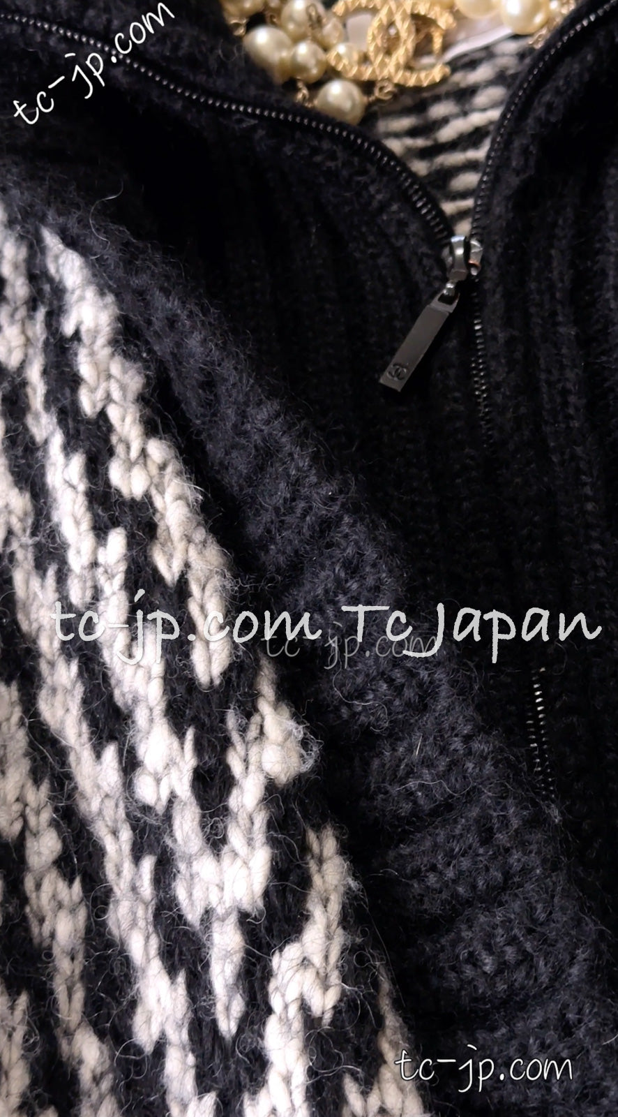 CHANEL 10A Black Ivory Wool Mohair Alpaca Knit Cardigan 34 シャネル ブラック アイボリー モヘア アルパカ ウール カーディガン 即発