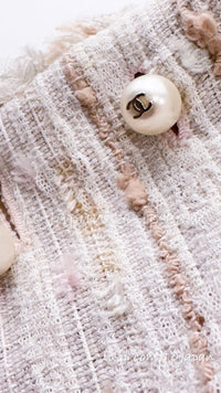 CHANEL 04S Ivory Beige Pink Coat Skirt Set 36 38 シャネル 生成り ベージュ ピンク コート スカート トップス セット 即発