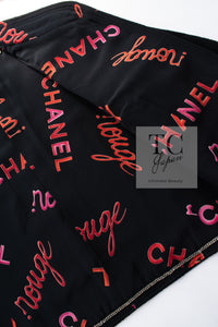CHANEL 96S Black Rouge  Re d Pink Logo Tweed Jacket Skirt Suit 34 シャネル ブラック ルージュ レッド ピンク ロゴ ツイード ジャケット スカート スーツ 即発