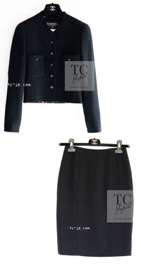 CHANEL 96S Black Rouge  Re d Pink Logo Tweed Jacket Skirt Suit 34 シャネル ブラック ルージュ レッド ピンク ロゴ ツイード ジャケット スカート スーツ 即発