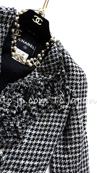 CHANEL 07S Black Gray Houndstooth Fringe Silk Linen Wool Tweed Jacket 34 36 シャネル ブラック グレー フリンジ ツイード ジャケット 千鳥格子 即発