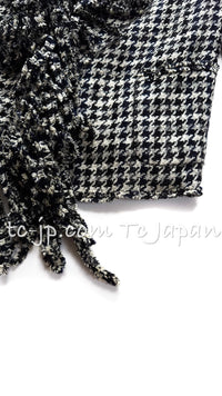 CHANEL 07S Black Gray Houndstooth Fringe Silk Linen Wool Tweed Jacket 34 36 シャネル ブラック グレー フリンジ ツイード ジャケット 千鳥格子 即発