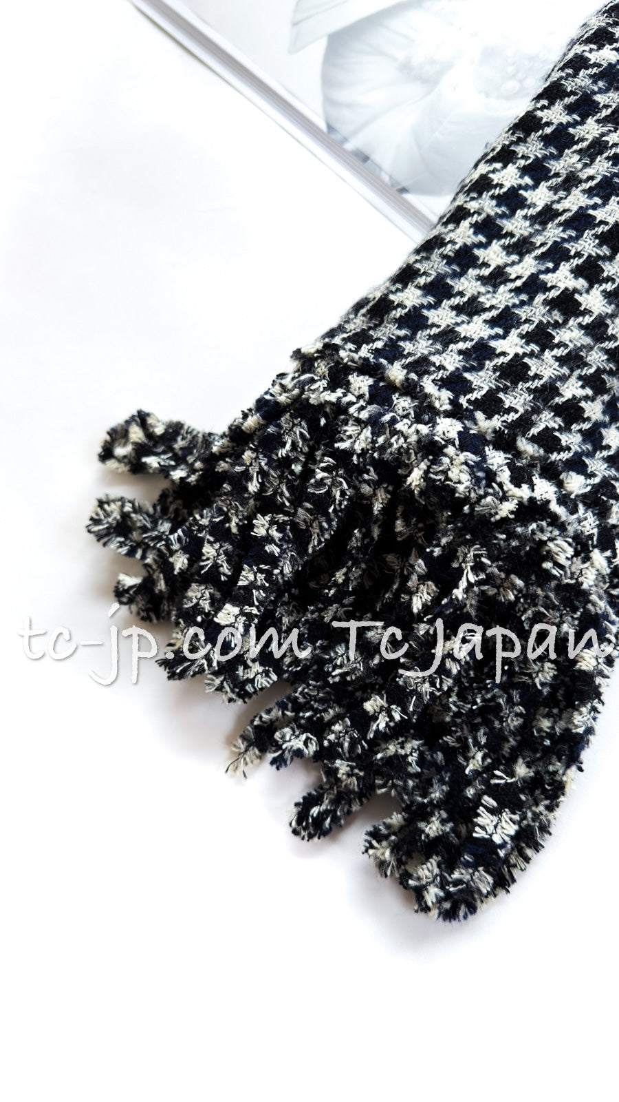 CHANEL 07S Black Gray Houndstooth Fringe Silk Linen Wool Tweed Jacket 34 36 シャネル ブラック グレー フリンジ ツイード ジャケット 千鳥格子 即発