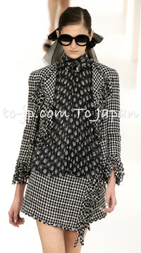CHANEL 07S Black Gray Houndstooth Fringe Silk Linen Wool Tweed Jacket 34 36 シャネル ブラック グレー フリンジ ツイード ジャケット 千鳥格子 即発