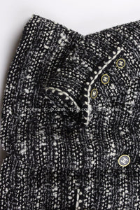 CHANEL 94A Vintage Black Mix Wool Tweed Jacket 36 38 シャネル ヴィンテージ スーパーモデルのブラック系 ウール ツイード ジャケット 即発 - TC JAPAN