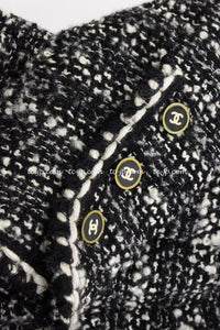 CHANEL 94A Vintage Black Mix Wool Tweed Jacket 36 38 シャネル ヴィンテージ スーパーモデルのブラック系 ウール ツイード ジャケット 即発 - TC JAPAN
