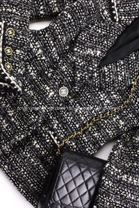 CHANEL 94A Vintage Black Mix Wool Tweed Jacket 36 38 シャネル ヴィンテージ スーパーモデルのブラック系 ウール ツイード ジャケット 即発 - TC JAPAN