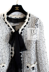 CHANEL 05S White Black Tweed Cardigan Jacket 34 36 シャネル ホワイト ブラック リボン ツイード カーディガン ジャケット 即発