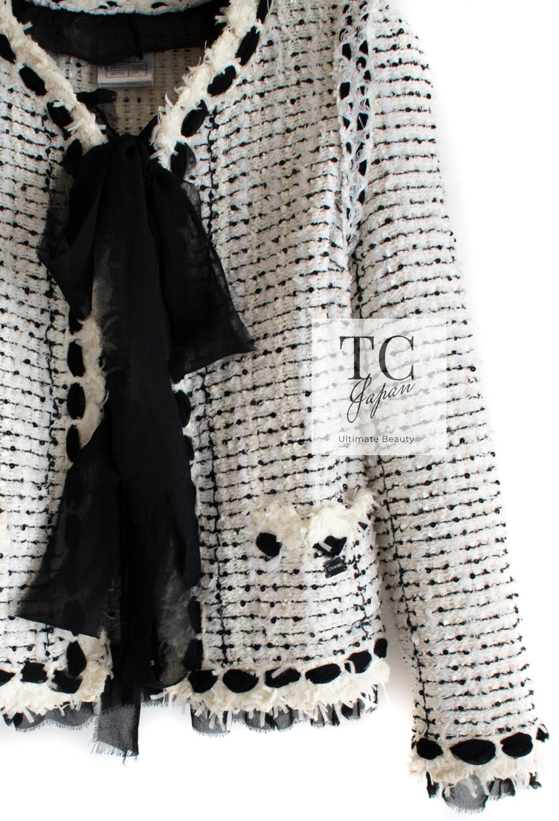 CHANEL 05S White Black Tweed Cardigan Jacket 34 36 シャネル ホワイト ブラック リボン ツイード カーディガン ジャケット 即発