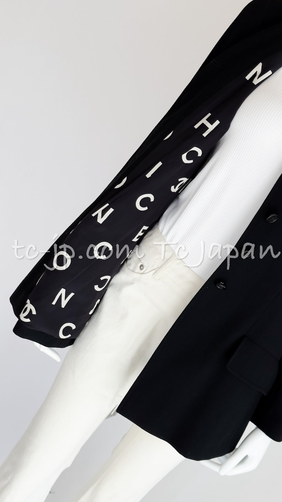 CHANEL 97S Vintage Black Silk CC Logo Coat Jacket 36 シャネル ヴィンテージ ブラック シルク CCロゴ コート ジャケット 即発