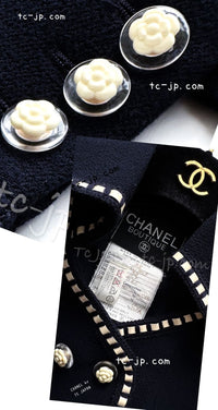 CHANEL 92S Vintage Navy Ivory Trim Camellia Buttons Jacket Skirt Suit 38 シャネル ヴィンテージ ネイビー アイボリー トリム カメリアボタン ジャケット スカート スーツ 即発
