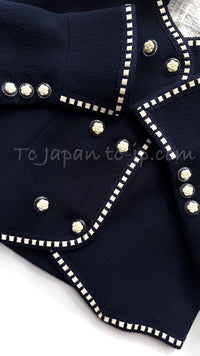 CHANEL 92S Vintage Navy Ivory Trim Camellia Buttons Jacket Skirt Suit 38 シャネル ヴィンテージ ネイビー アイボリー トリム カメリアボタン ジャケット スカート スーツ 即発