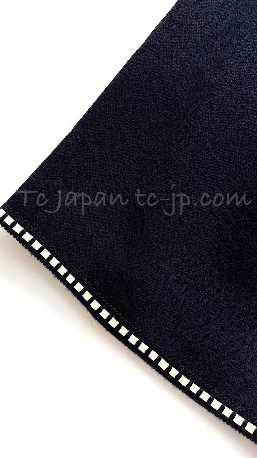 CHANEL 92S Vintage Navy Ivory Trim Camellia Buttons Jacket Skirt Suit 38 シャネル ヴィンテージ ネイビー アイボリー トリム カメリアボタン ジャケット スカート スーツ 即発
