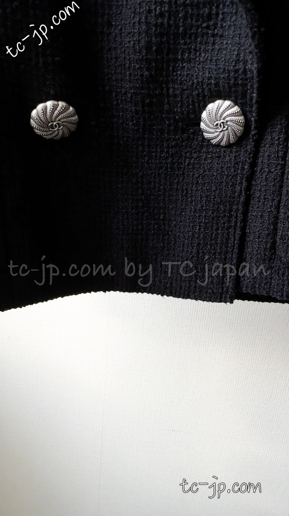 CHANEL 12S Black CC Silver Logo Cotton Tweed Jacket 34 36 38 シャネル ブラック CCロゴ シルバー刺繍 コットン ツイード ジャケット 即発