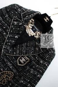 CHANEL 05C Black Silver Trim CC Logo Emblem Lesage Blazer Jacket 38 シャネル ブラック シルバー トリム CC ロゴ エンブレム ルサージュ ブレザー ジャケット 即発