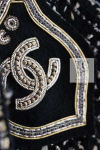 CHANEL 05C Black Silver Trim CC Logo Emblem Lesage Blazer Jacket 38 シャネル ブラック シルバー トリム CC ロゴ エンブレム ルサージュ ブレザー ジャケット 即発