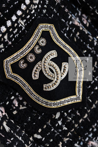 CHANEL 05C Black Silver Trim CC Logo Emblem Lesage Blazer Jacket 38 シャネル ブラック シルバー トリム CC ロゴ エンブレム ルサージュ ブレザー ジャケット 即発