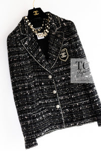 CHANEL 05C Black Silver Trim CC Logo Emblem Lesage Blazer Jacket 38 シャネル ブラック シルバー トリム CC ロゴ エンブレム ルサージュ ブレザー ジャケット 即発