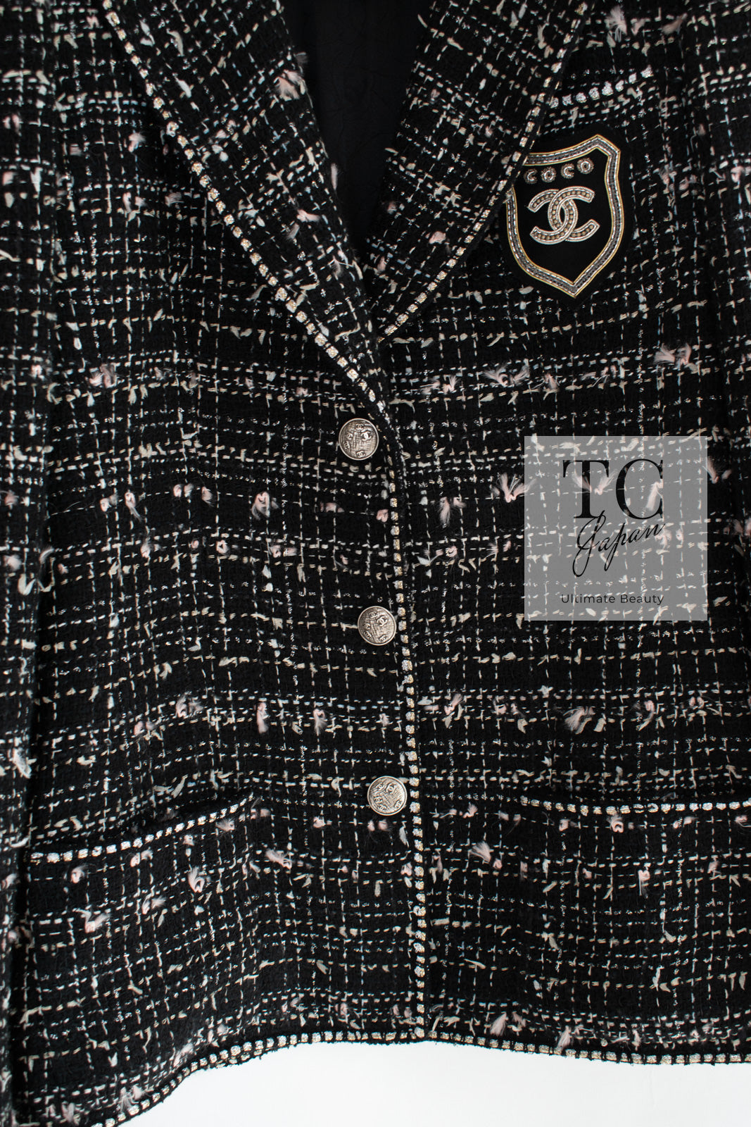 CHANEL 05C Black Silver Trim CC Logo Emblem Lesage Blazer Jacket 38 シャネル ブラック シルバー トリム CC ロゴ エンブレム ルサージュ ブレザー ジャケット 即発