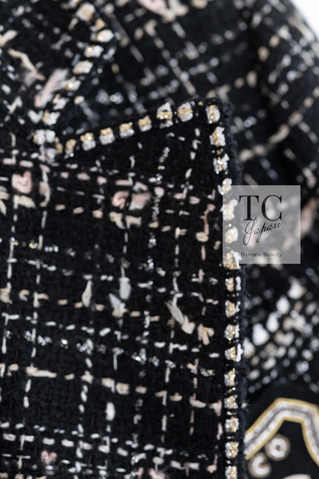 CHANEL 05C Black Silver Trim CC Logo Emblem Lesage Blazer Jacket 38 シャネル ブラック シルバー トリム CC ロゴ エンブレム ルサージュ ブレザー ジャケット 即発