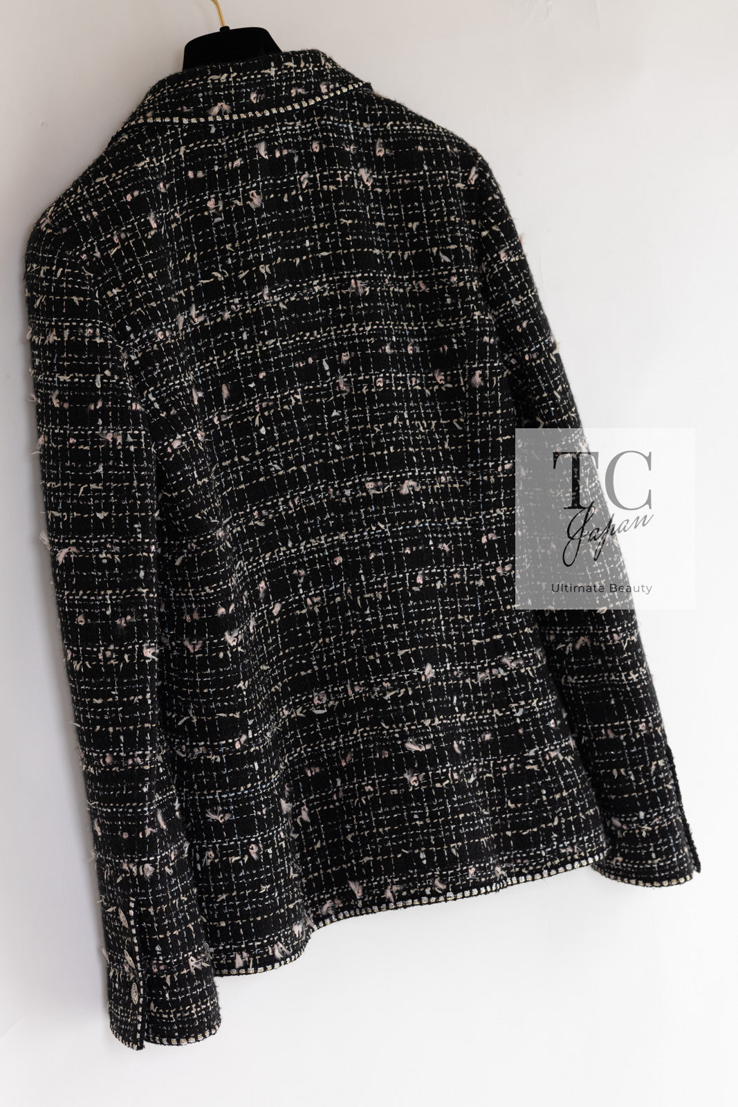 CHANEL 05C Black Silver Trim CC Logo Emblem Lesage Blazer Jacket 38 シャネル ブラック シルバー トリム CC ロゴ エンブレム ルサージュ ブレザー ジャケット 即発