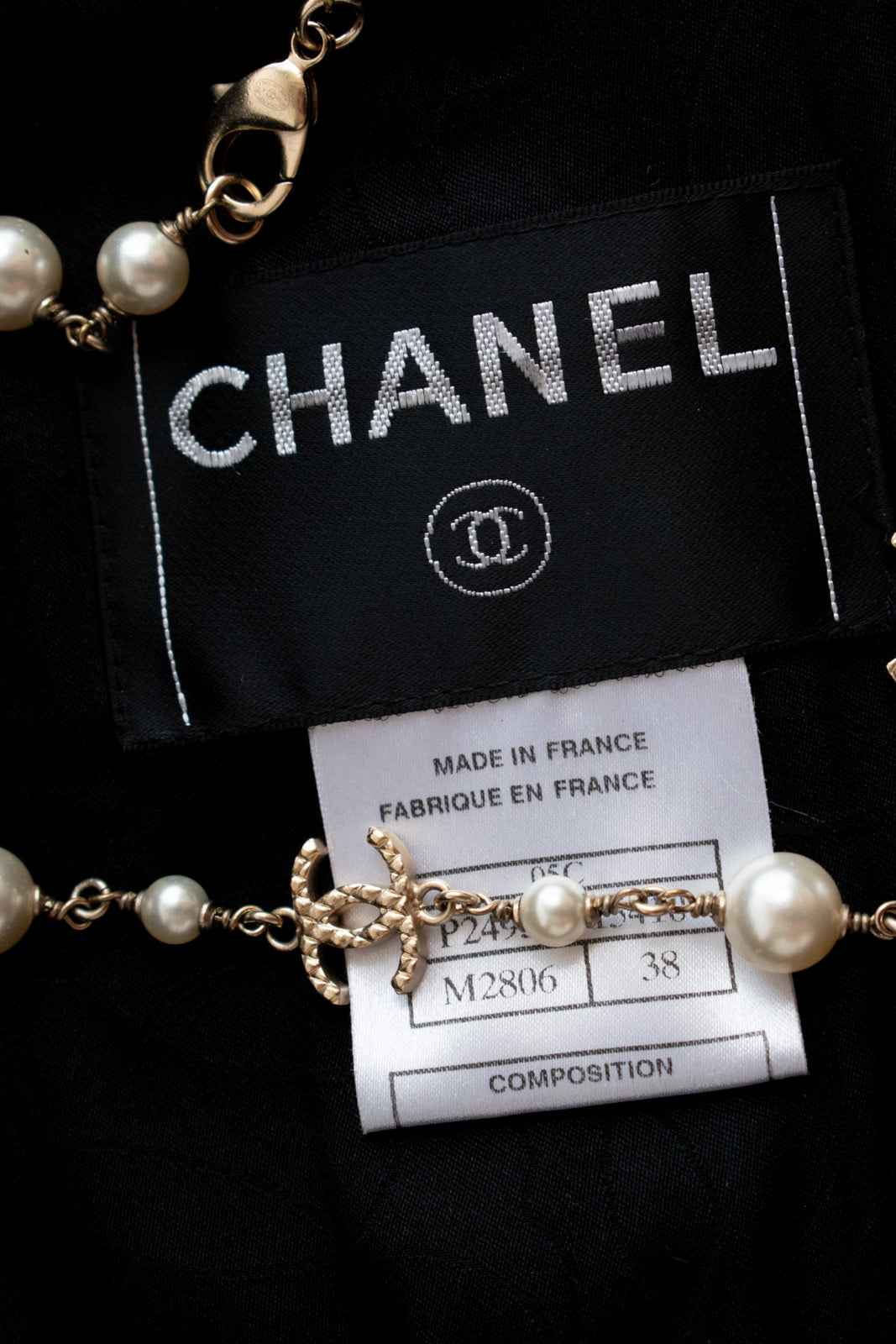 CHANEL 05C Black Silver Trim CC Logo Emblem Lesage Blazer Jacket 38 シャネル ブラック シルバー トリム CC ロゴ エンブレム ルサージュ ブレザー ジャケット 即発