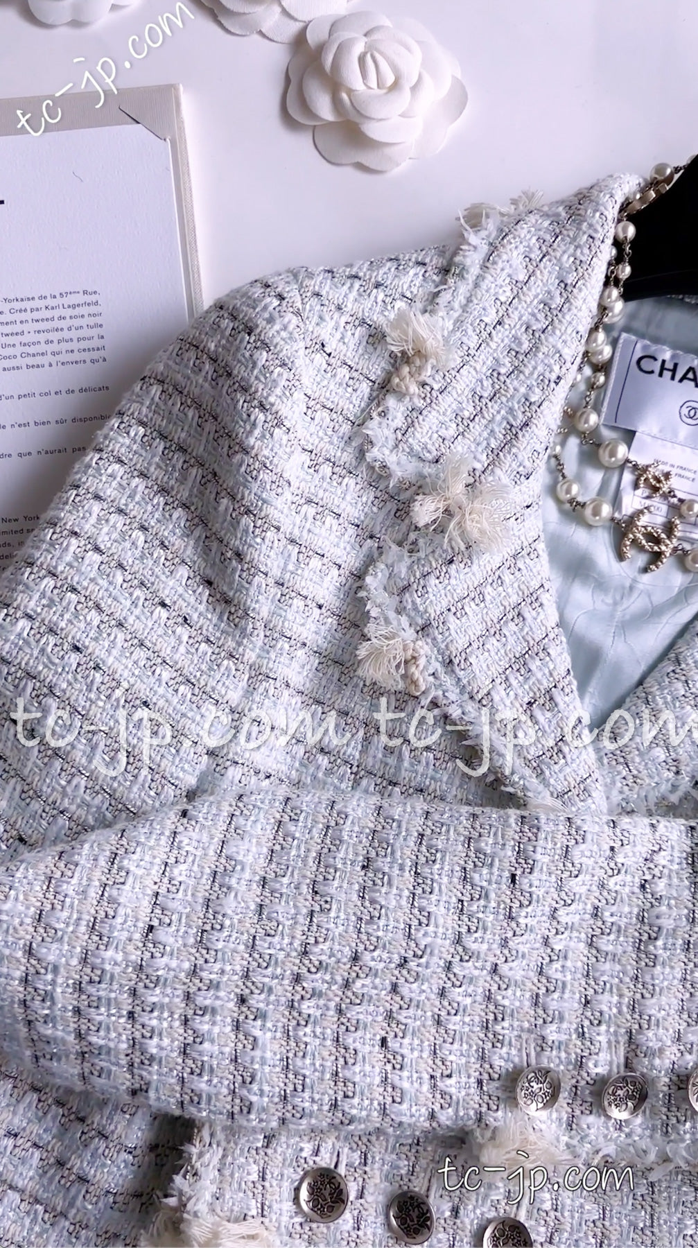 CHANEL 05C Pale Blue Fringe Tweed Jacket 36 シャネル ペールブルー フリンジ ツイード ジャケット 即発