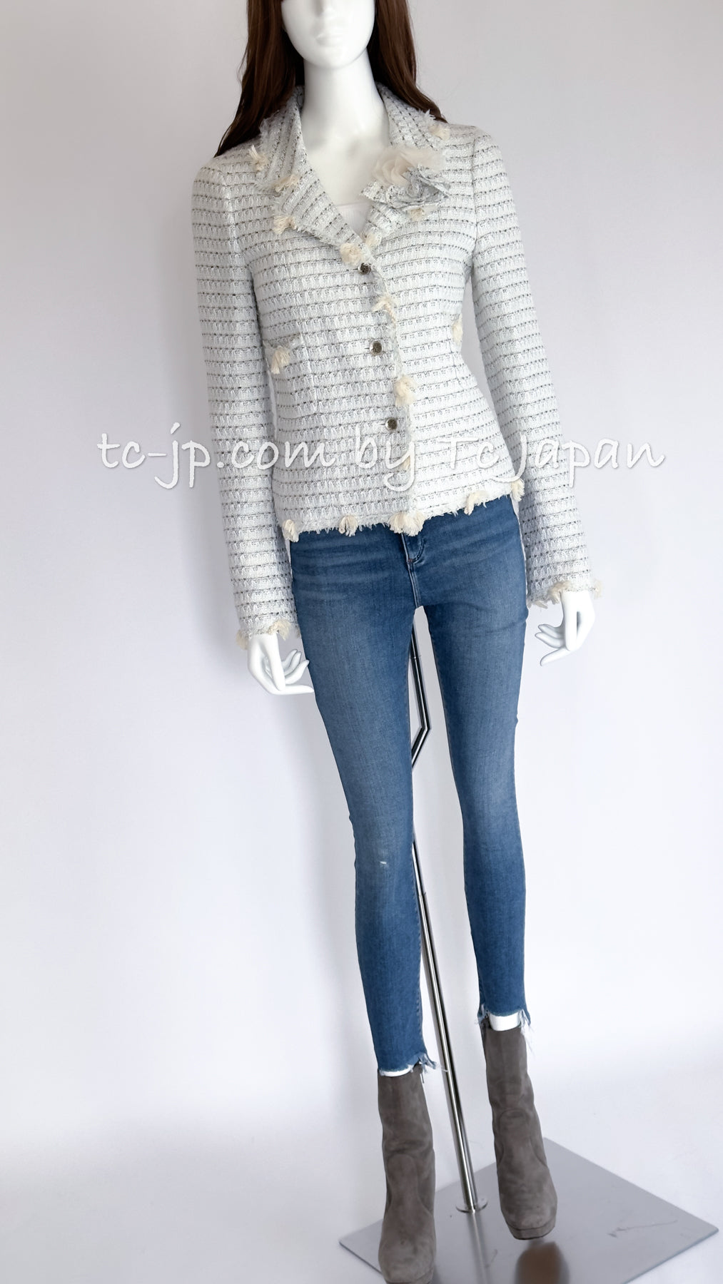 CHANEL 05C Pale Blue Fringe Tweed Jacket 36 シャネル ペールブルー フリンジ ツイード ジャケット 即発