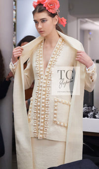 CHANEL 17PF Ivory Creme Gold Trim Wool Tweed Jacket 38 シャネル アイボリー クリーム ゴールド トリミング ウール ジャケット 即発