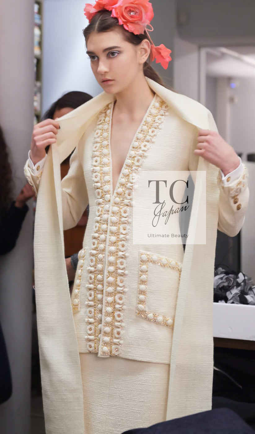 CHANEL 17PF Ivory Creme Gold Trim Wool Tweed Jacket 38 シャネル アイボリー クリーム ゴールド トリミング ウール ジャケット 即発