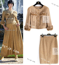 CHANEL 13C Gold Silk Fringe Collarless Tweed Jacket Skirt Suit 38 シャネル ゴールド シルク フリンジ ノーカラー ツイード ジャケット スカート スーツ 即発