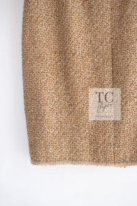 CHANEL 13C Gold Silk Fringe Collarless Tweed Jacket Skirt Suit 38 シャネル ゴールド シルク フリンジ ノーカラー ツイード ジャケット スカート スーツ 即発