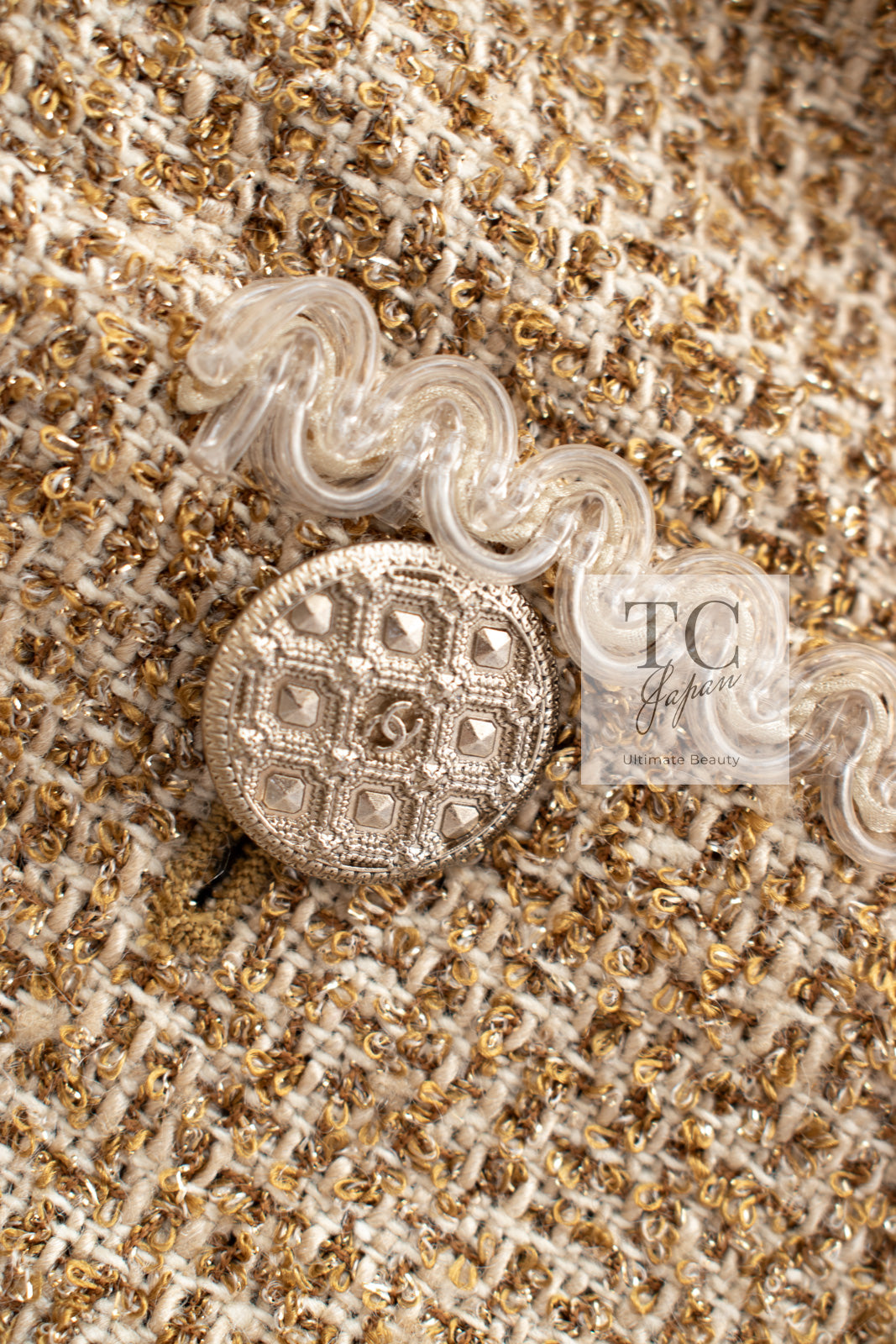 CHANEL 13C Gold Silk Fringe Collarless Tweed Jacket Skirt Suit 38 シャネル ゴールド シルク フリンジ ノーカラー ツイード ジャケット スカート スーツ 即発