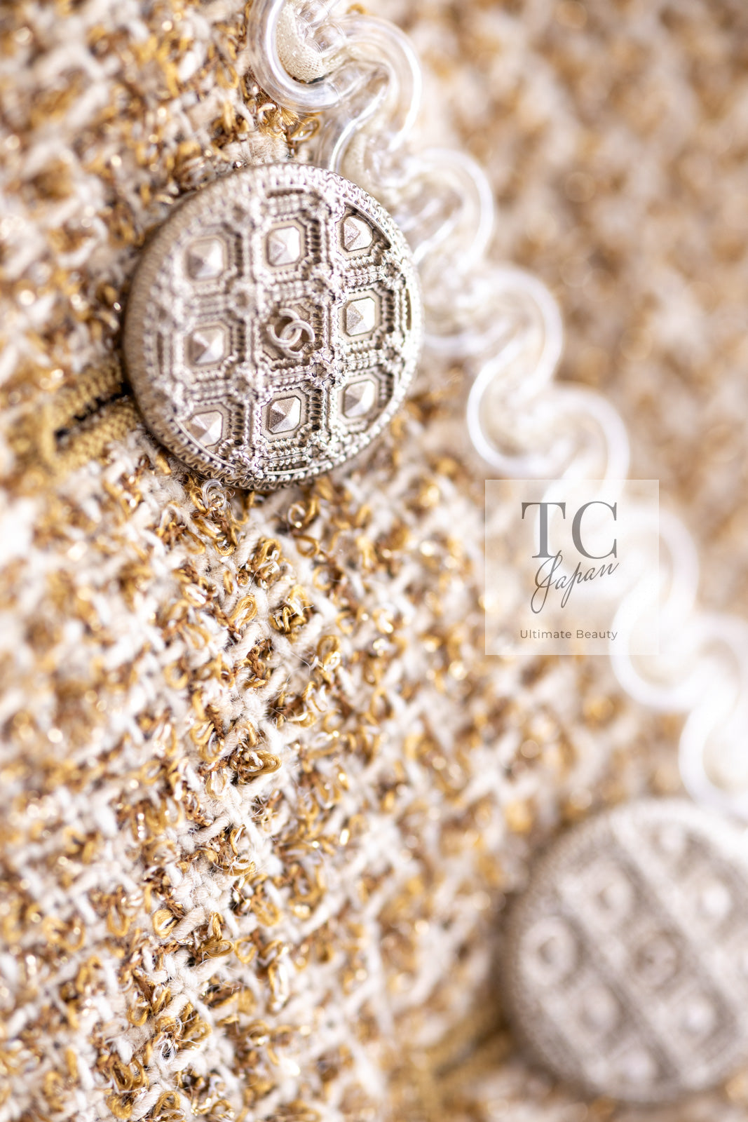 CHANEL 13C Gold Silk Fringe Collarless Tweed Jacket Skirt Suit 38 シャネル ゴールド シルク フリンジ ノーカラー ツイード ジャケット スカート スーツ 即発