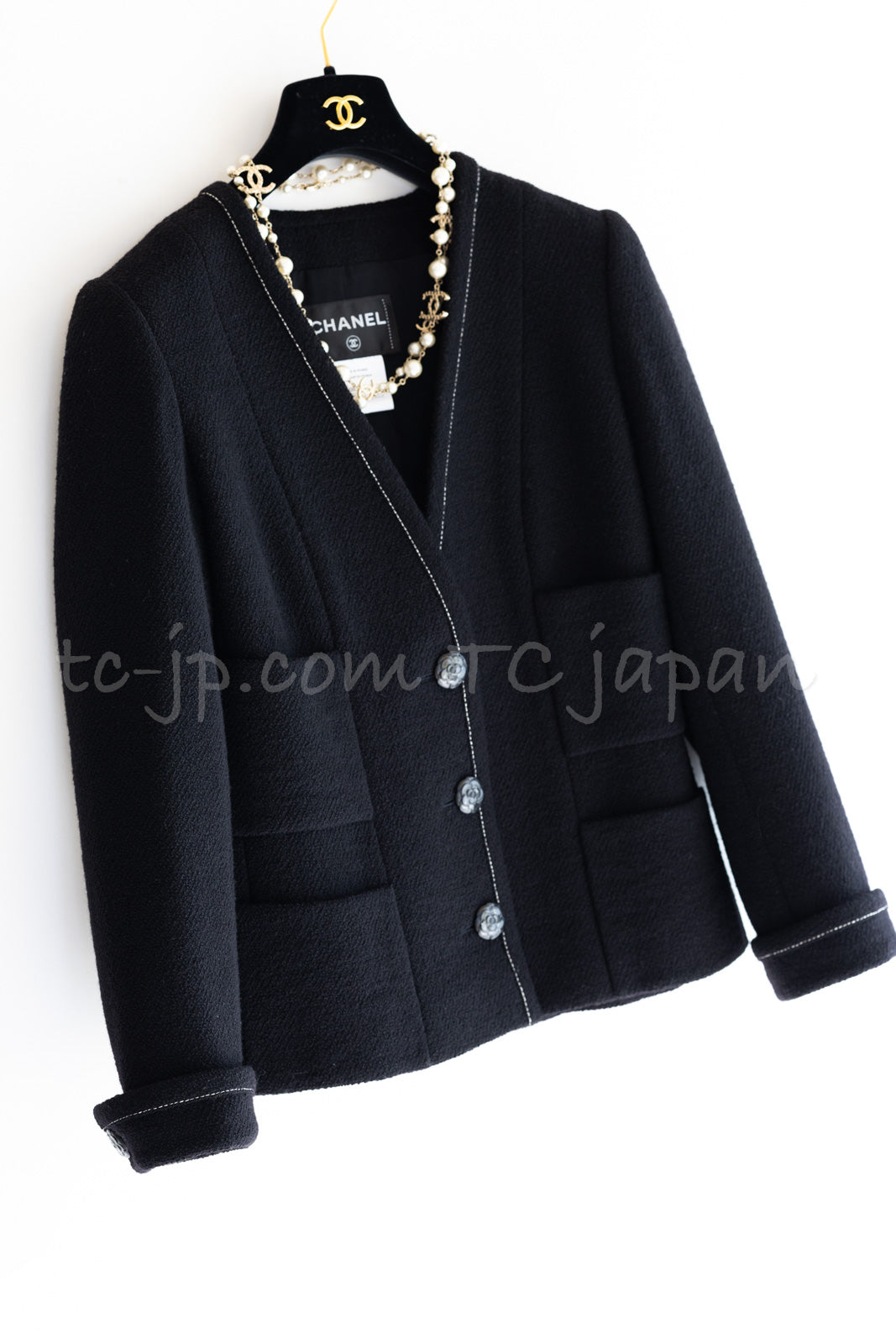 CHANEL 15A Black White Stitch Camellia Button Wool Tweed Jacket 34 シャネル ブラック ホワイト ステッチ カメリア ボタン ウール ツイード ジャケット 即発