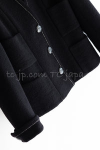 CHANEL 15A Black White Stitch Camellia Button Wool Tweed Jacket 34 シャネル ブラック ホワイト ステッチ カメリア ボタン ウール ツイード ジャケット 即発
