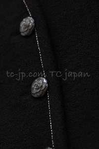 CHANEL 15A Black White Stitch Camellia Button Wool Tweed Jacket 34 シャネル ブラック ホワイト ステッチ カメリア ボタン ウール ツイード ジャケット 即発