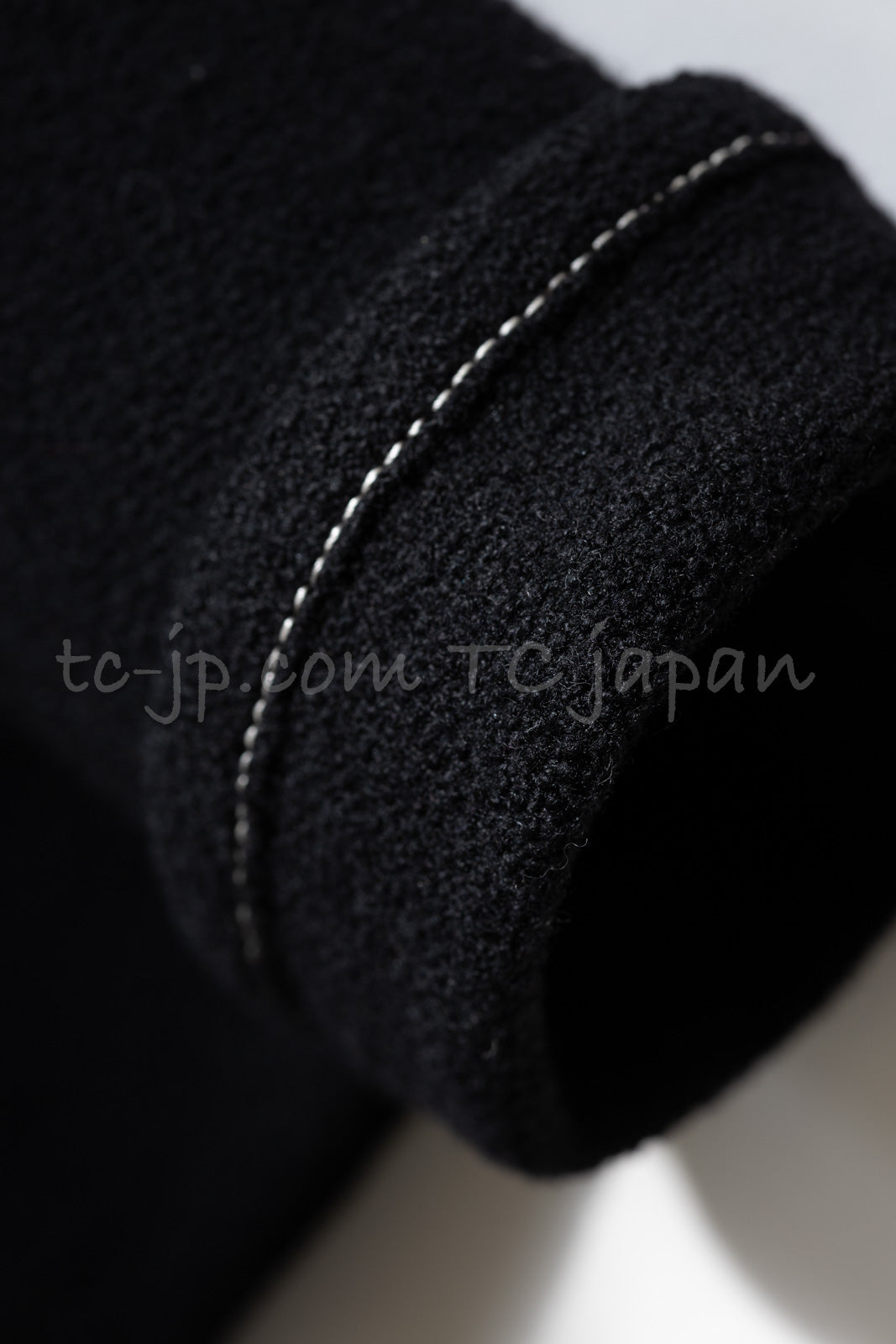 CHANEL 15A Black White Stitch Camellia Button Wool Tweed Jacket 34 シャネル ブラック ホワイト ステッチ カメリア ボタン ウール ツイード ジャケット 即発