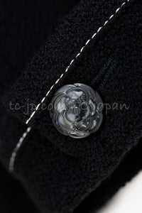 CHANEL 15A Black White Stitch Camellia Button Wool Tweed Jacket 34 シャネル ブラック ホワイト ステッチ カメリア ボタン ウール ツイード ジャケット 即発